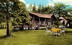 Das alte Jagdhaus am Waldrand von Nonnenbach enthält heute moderne Ferienwohnungen (Archivbild Hejo Mies)